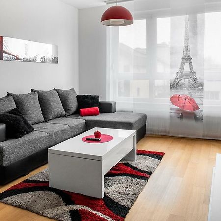 Flexible Selfcheckins 7 - Zagreb - Garage - Electric Vehicle Ccharger - Loggia - New - Luxury - Apartments Repinc 7 외부 사진