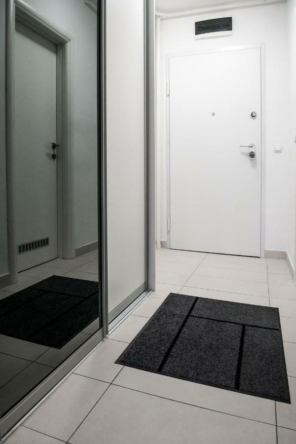 Flexible Selfcheckins 7 - Zagreb - Garage - Electric Vehicle Ccharger - Loggia - New - Luxury - Apartments Repinc 7 외부 사진