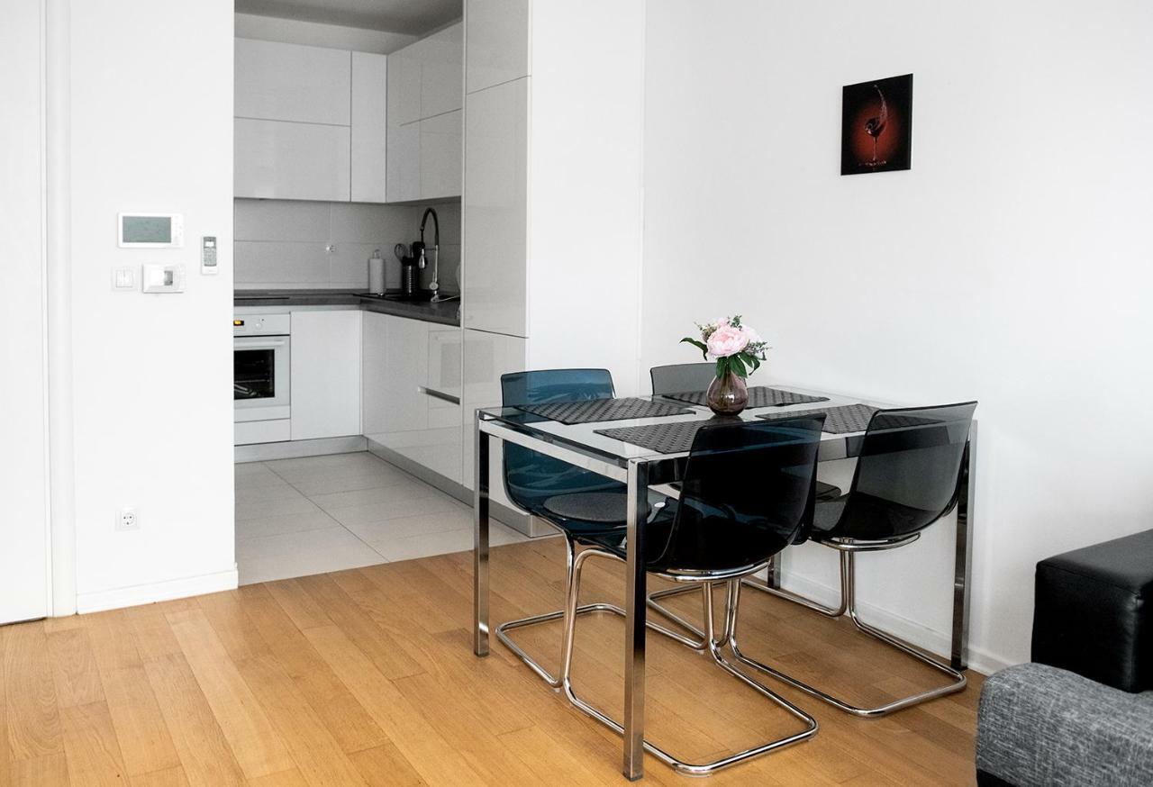 Flexible Selfcheckins 7 - Zagreb - Garage - Electric Vehicle Ccharger - Loggia - New - Luxury - Apartments Repinc 7 외부 사진